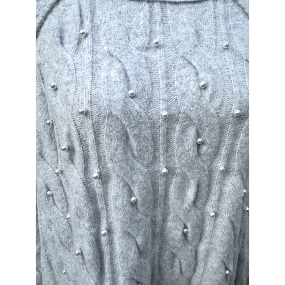 NWT Aerie Gray Unreal Cable Crew Sweater with Pearls - Picture 9 of 9